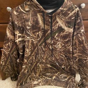Realtree camo sweatshirt